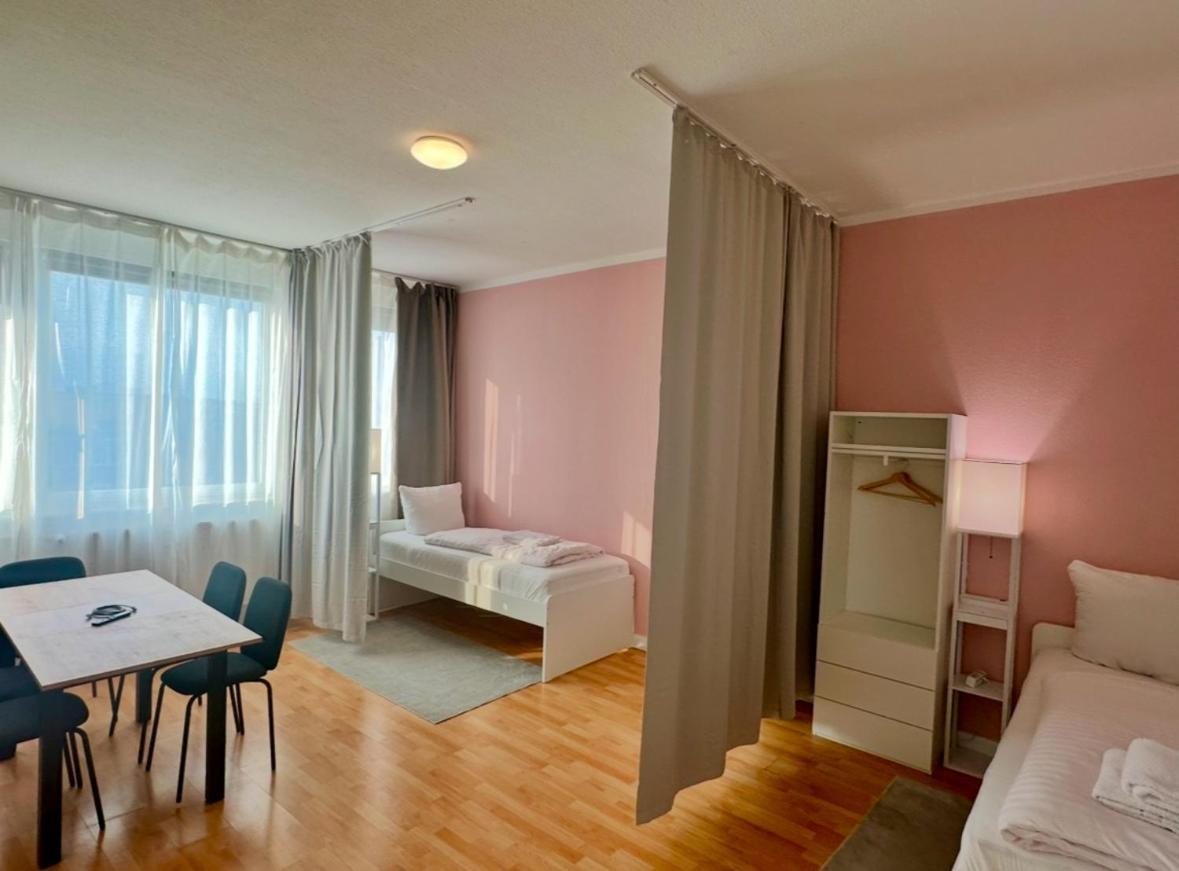 Hevals Budget & Beyond Berlino